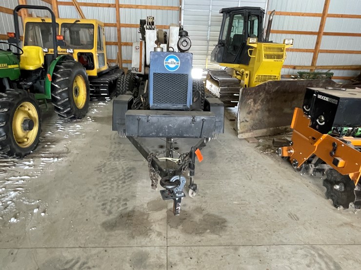 #7571-•-miller-electric-trailer-mount-welder-image-2