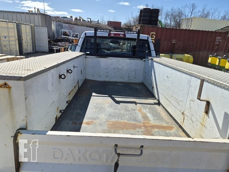 2014-dodge-ram-3500-image-11