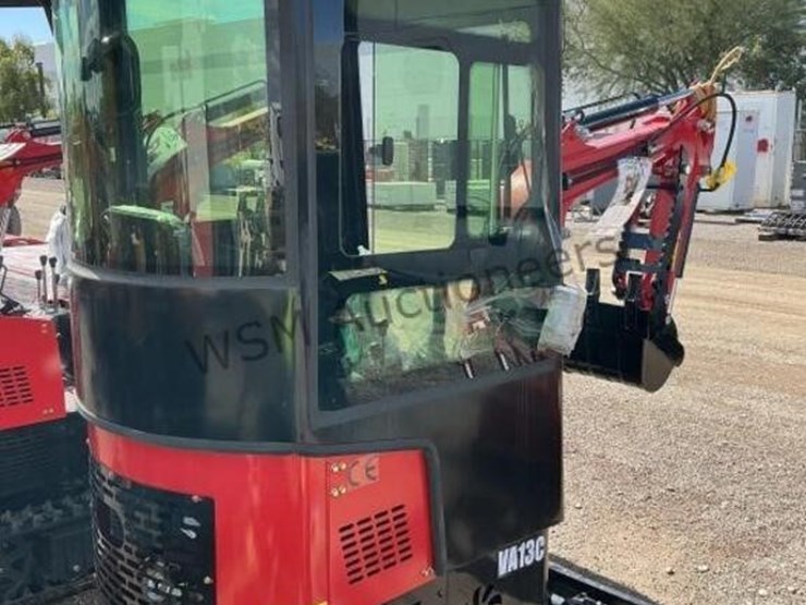 2025-miva-va13c-mini-excavator-image-4