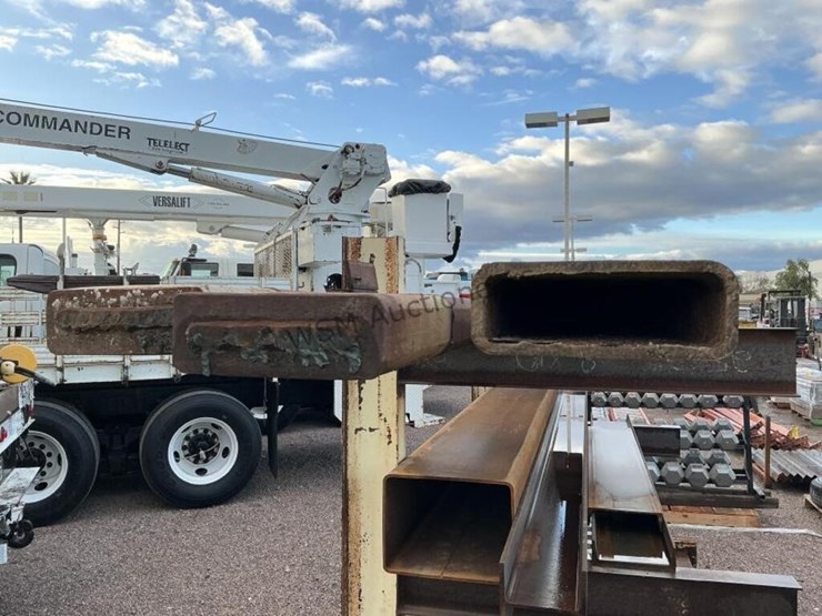 (3)-sticks-of-3in-x-8in-rectangular-tubing-image-2