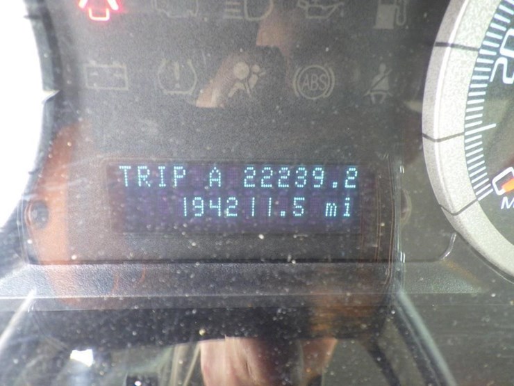 2010-ford-escape-image-14