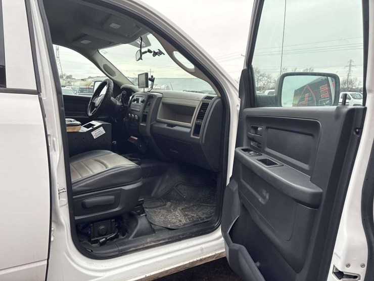 2012-dodge-ram-2500-image-25