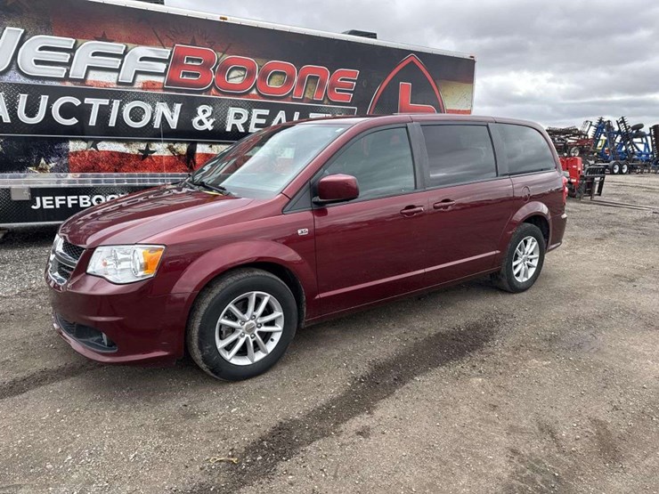 2019-dodge-grand-caravan-image-1