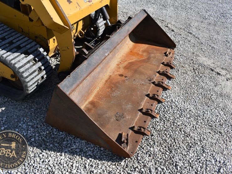 2022-caterpillar-259d3-image-22