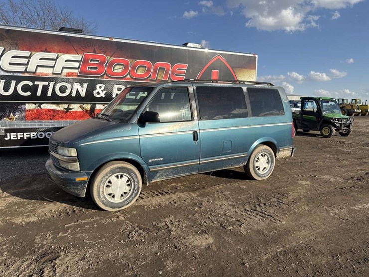 1995-gmc-safari-image-1