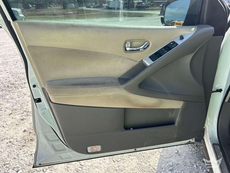 2011-nissan-murano-image-11