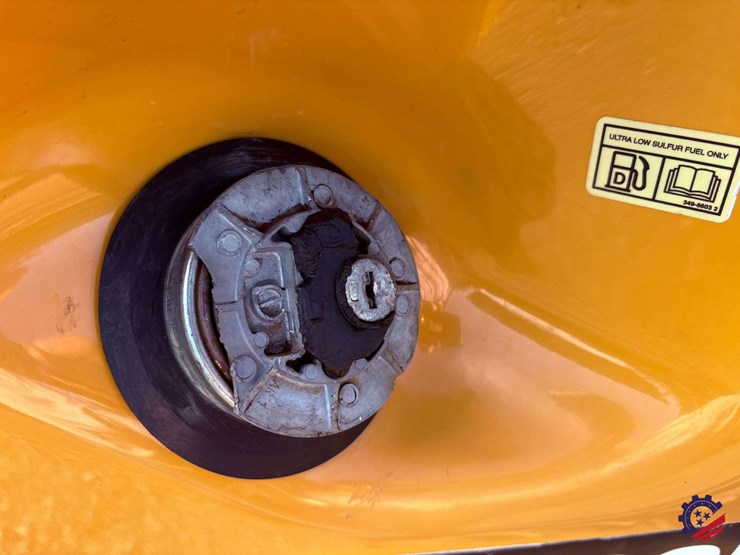 2016-cat-305e2-mini-excavator-image-53