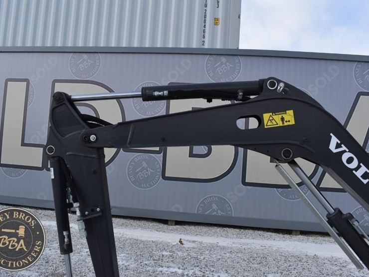 2023-volvo-ecr25-electric-image-21