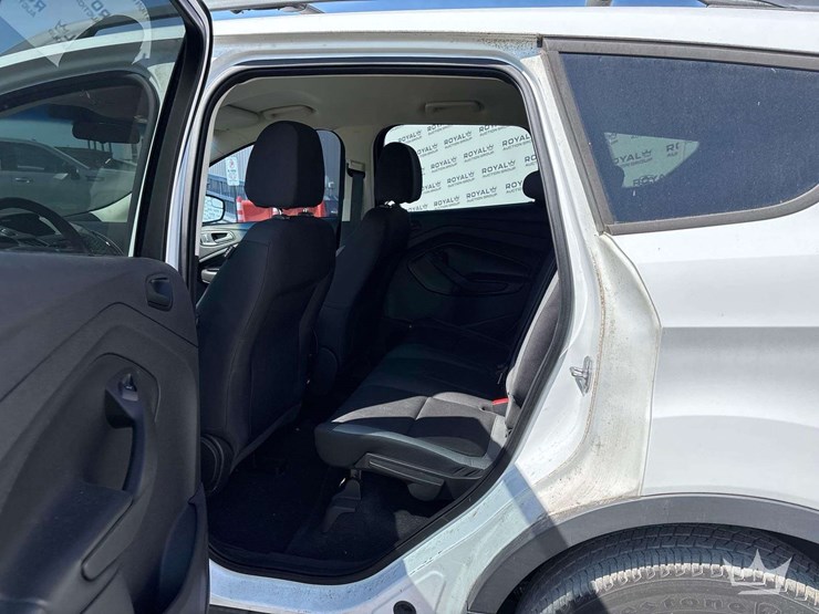 2015-ford-escape-image-18