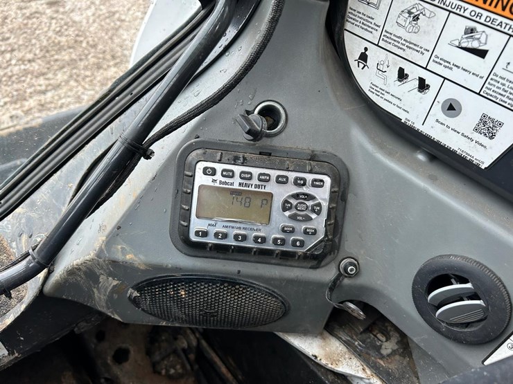 2019-bobcat-s770-image-25