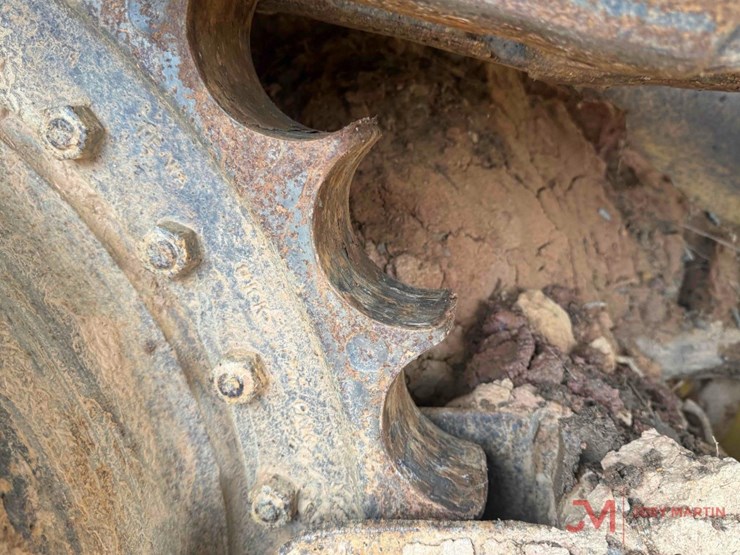 2017-caterpillar-d6k2-lgp-image-14