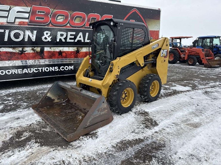 2023-caterpillar-226-image-1