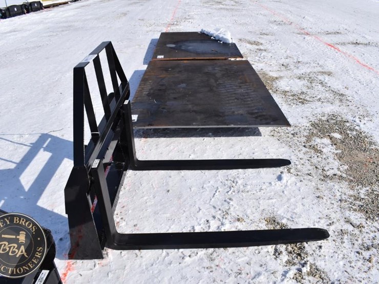 agt-industrial-pallet-fork-attachment-41892-image-4