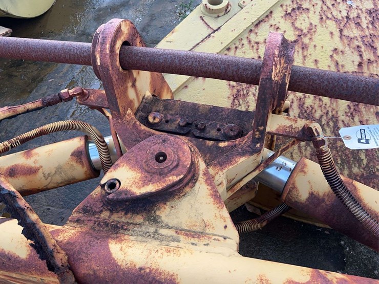 59”-hydraulic-bucket-image-9