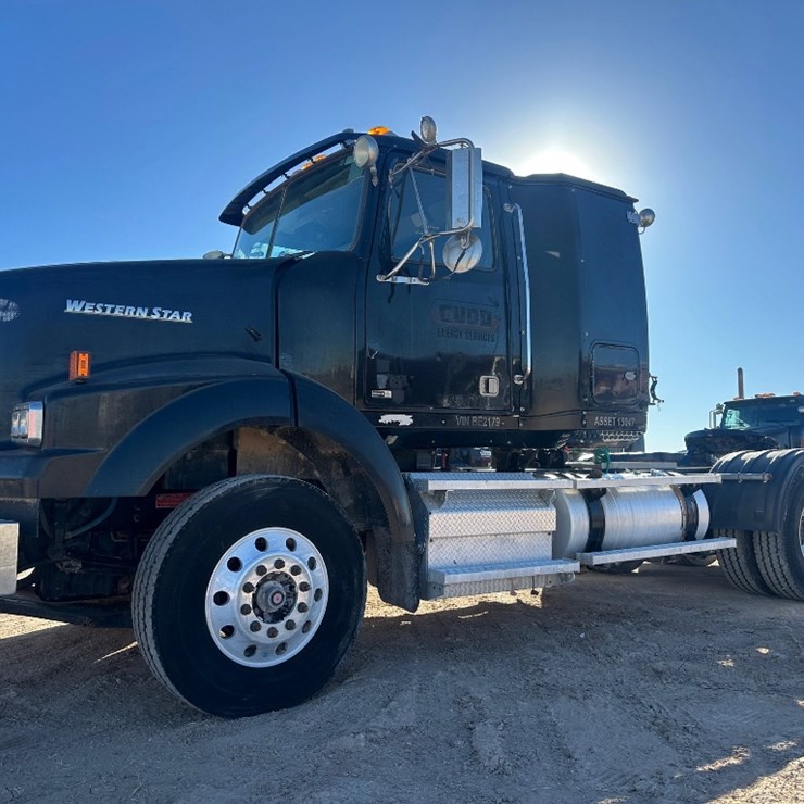 2011 WESTERN STAR 4900