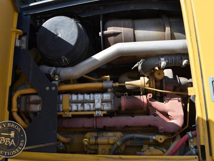 2013-deere-770g-image-25