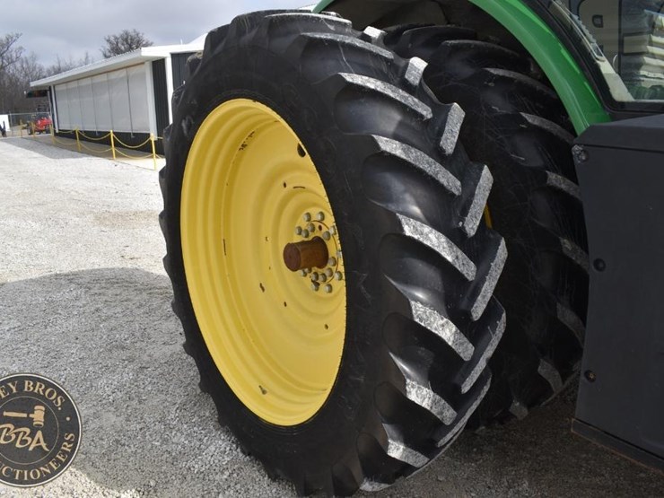 2014-john-deere-8345r-image-28