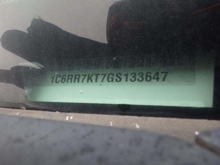 2016-dodge-1500-image-15