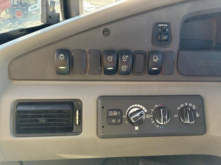 2018-volvo-a45g-image-23