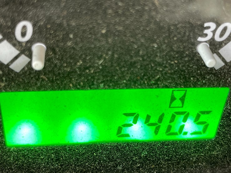 2015-john-deere-5075e-image-61