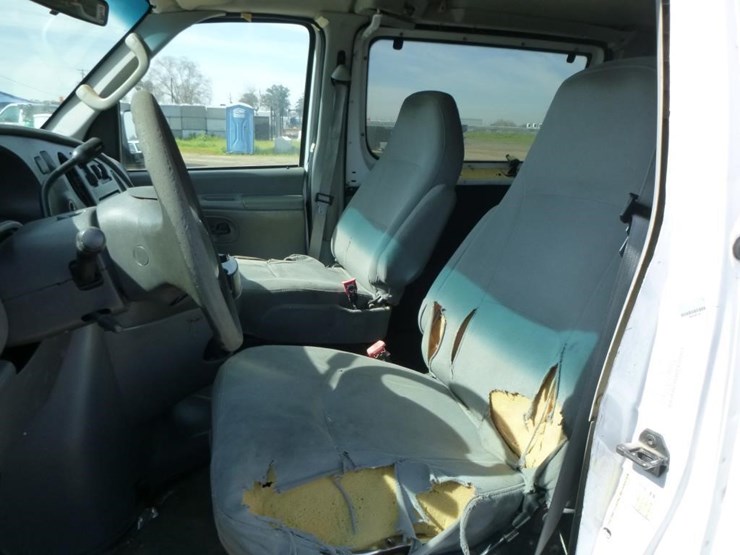 2006-ford-e350-image-7