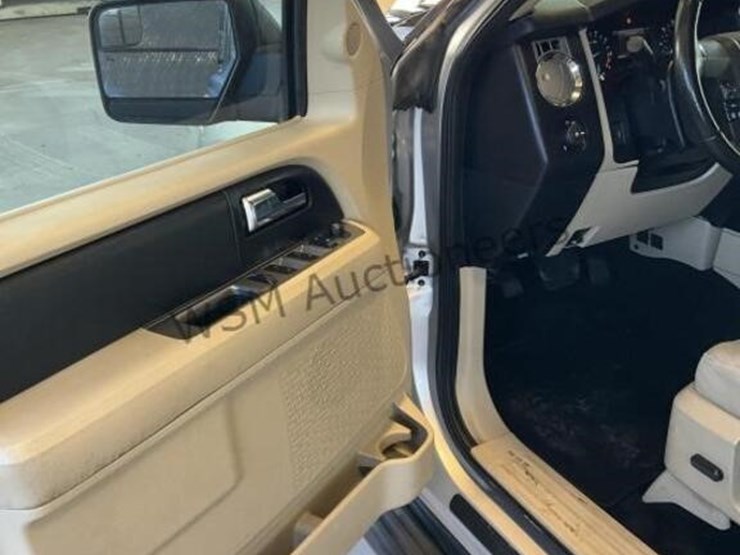 2015-ford-expedition-image-23