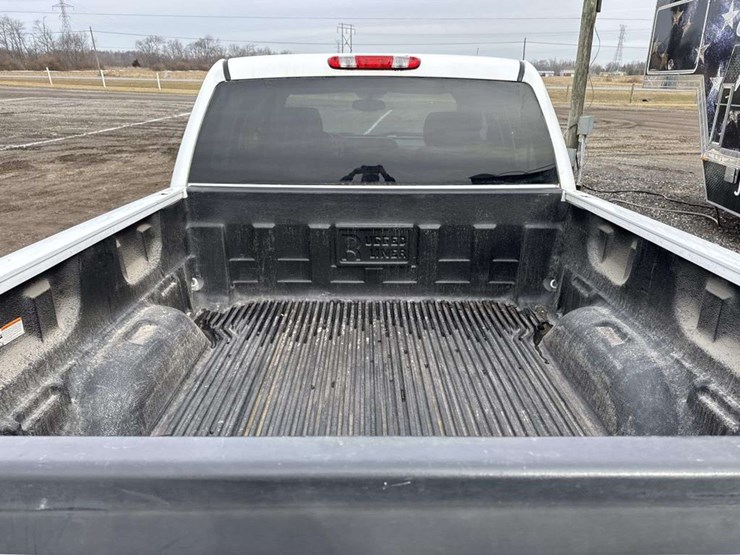 2011-gmc-sierra-1500-image-16