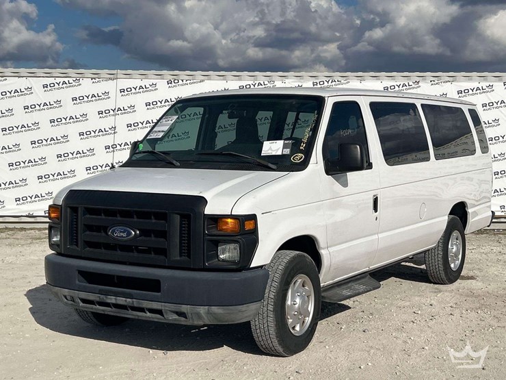 2011-ford-e350-image-1