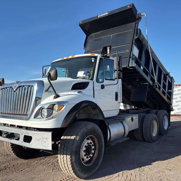 2016 INTERNATIONAL WORKSTAR 7500