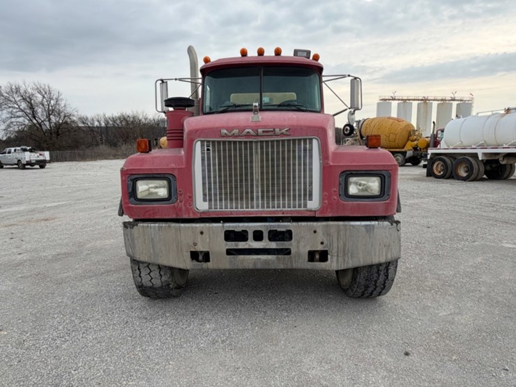 1997-mack-mixer-(inoperable)-image-2