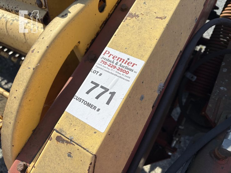 new-holland-492-image-12