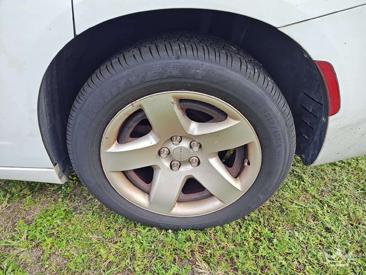 2017-dodge-charger-sedan-image-42