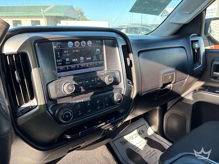 2019-chevrolet-silverado-1500-image-19