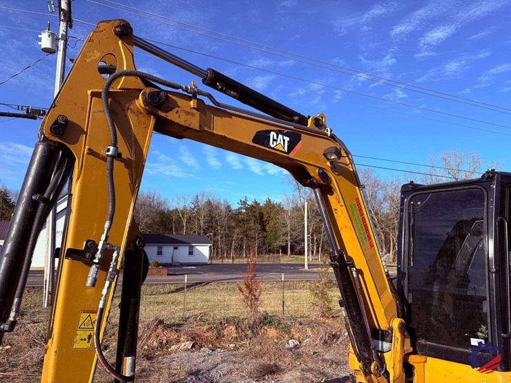 2016-cat-305e2-mini-excavator-image-19
