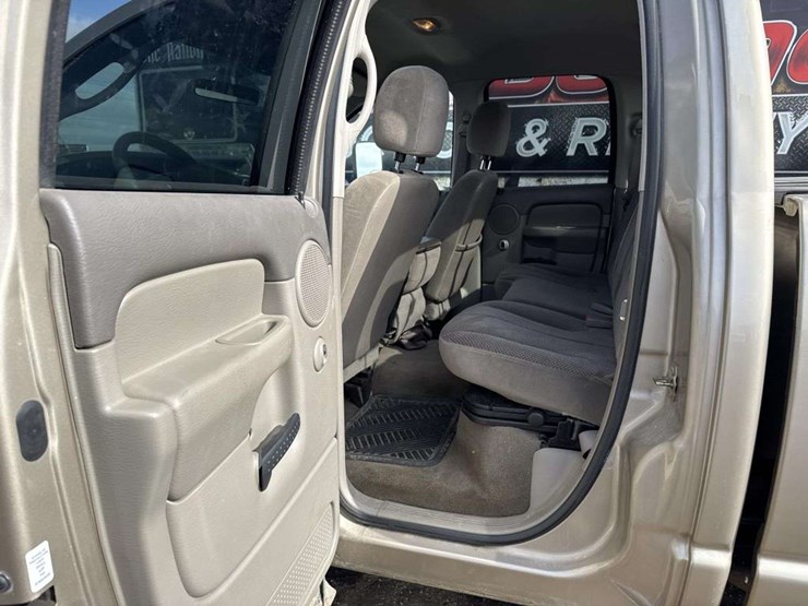 2005-dodge-ram-2500-image-13