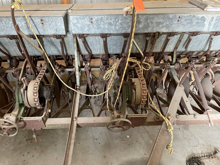 john-deere-12-image-8