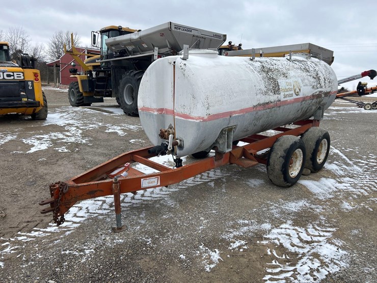 clark-1,000-gallon-nurse-trailer-image-1