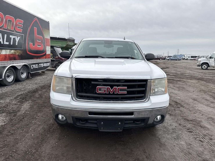 2011-gmc-sierra-1500-image-7