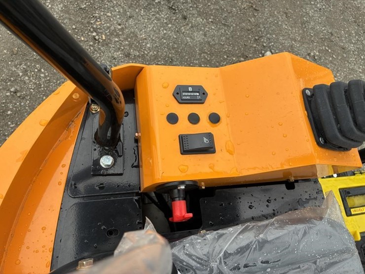 2026-vicsec-v15-hydraulic-excavator-image-19