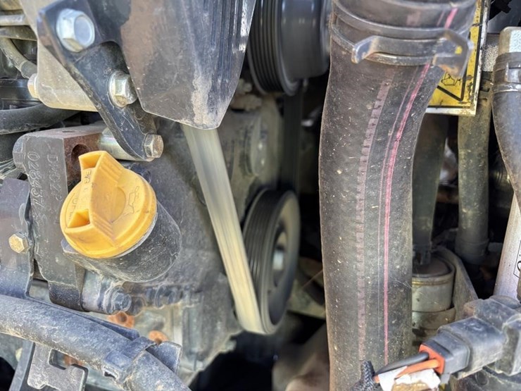 2021-bobcat-s590-image-25