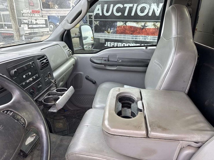 2005-ford-f350-xl-image-13