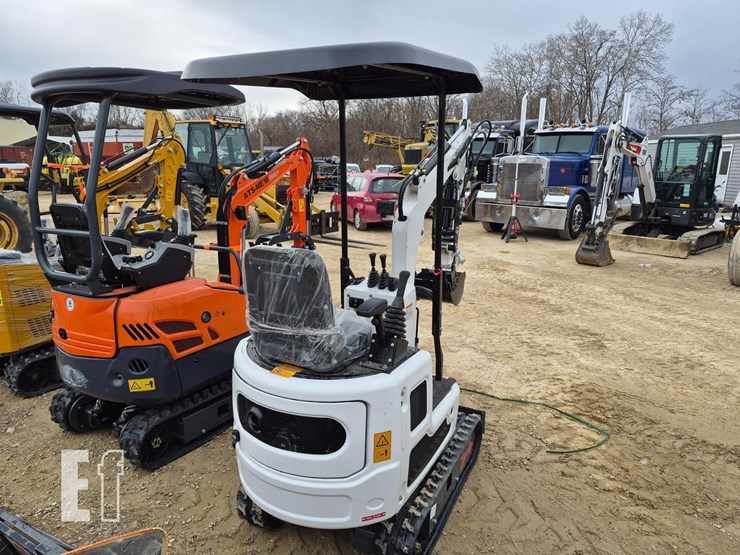 mini-excavator-9215-image-7