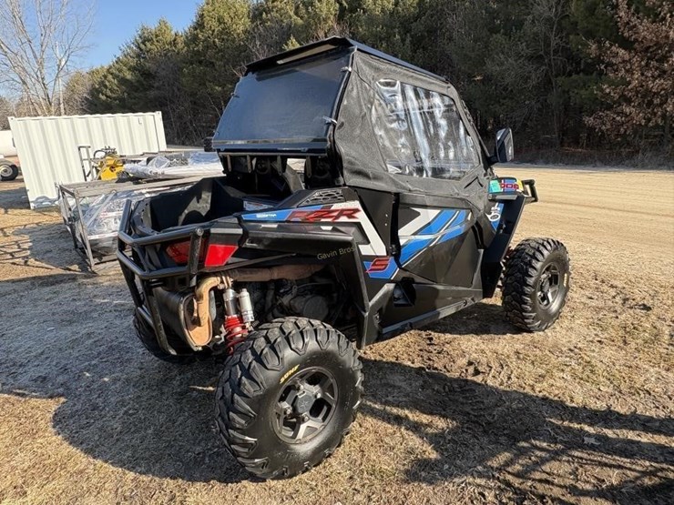 2017-polaris-rzr-1000-utv-image-4