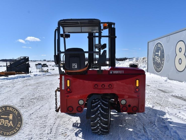 2015-moffett-m50-image-4