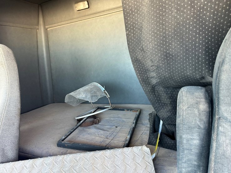 2007-western-star-4900-image-11