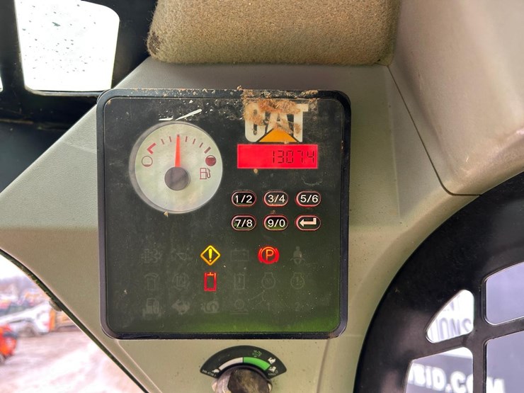 caterpillar-259d-image-21