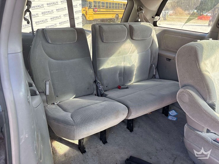 2006-toyota-sierra-ce-van-image-28