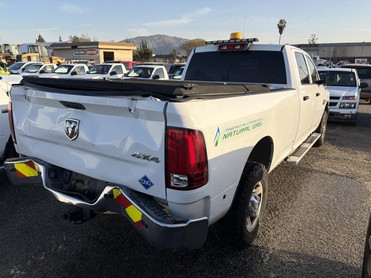 2012-dodge-2500-image-3