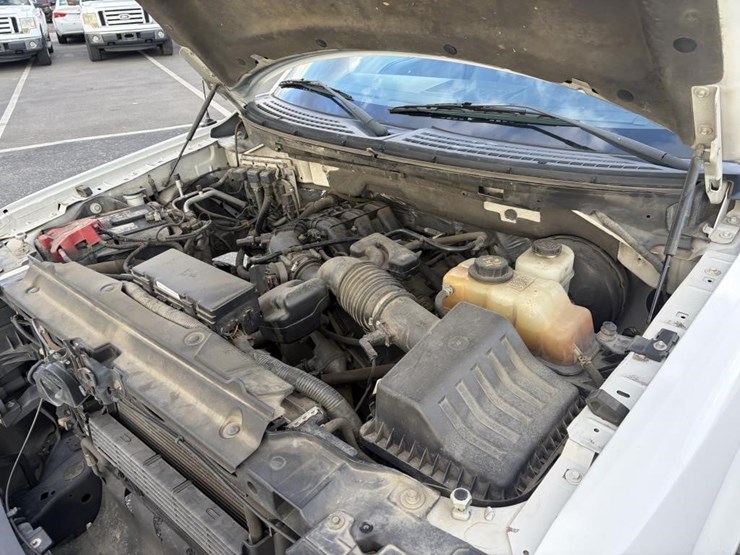 2013-ford-f150-xl-image-5