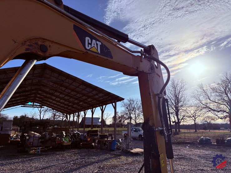 2016-cat-305e2-mini-excavator-image-24